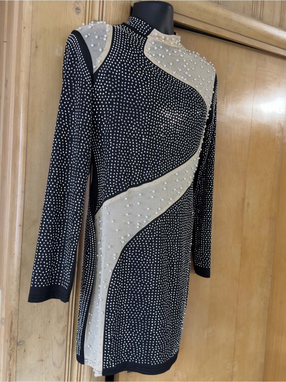 Black & Cream Embellished Long-Sleeve Dress